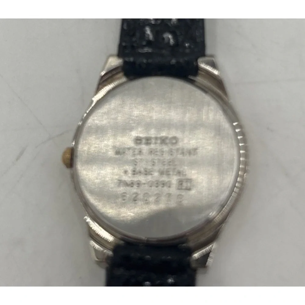 Seiko Lassale Vintage 7N89-0390 Women's Gold Tone Watch Textured Dial